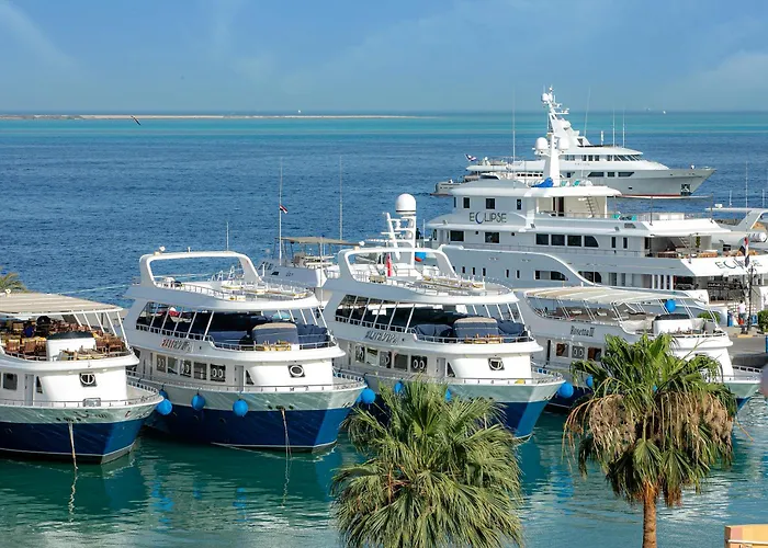 Ajira Boutique Marina 4*