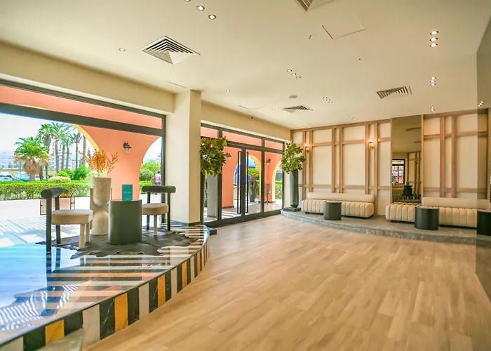 Ajira Boutique Marina 4*