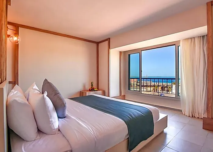 Otel Ajira Boutique Marina 4*