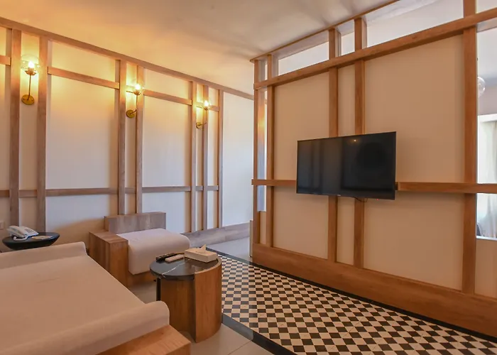 Ajira Boutique Marina 4*